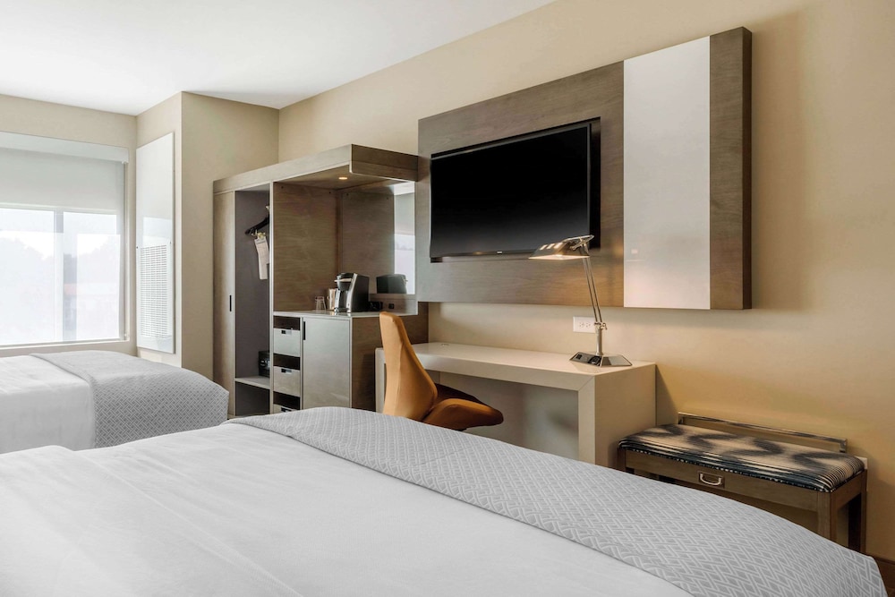 Cambria Hotel Fort Mill - photo 18
