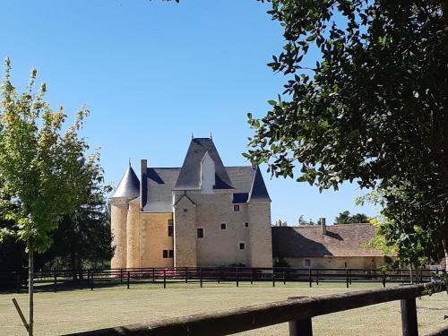 Manoir De La Beuneche Location Du Manoir Entier — Roeze Sur Sarthe