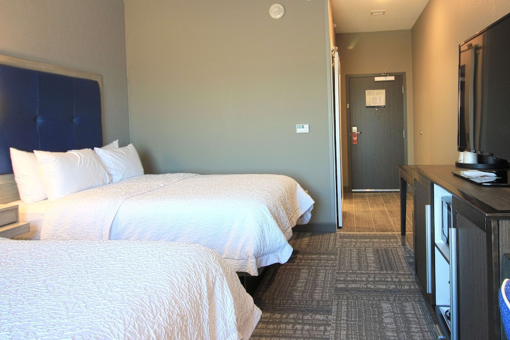 Hampton Inn West Plains - photo 13