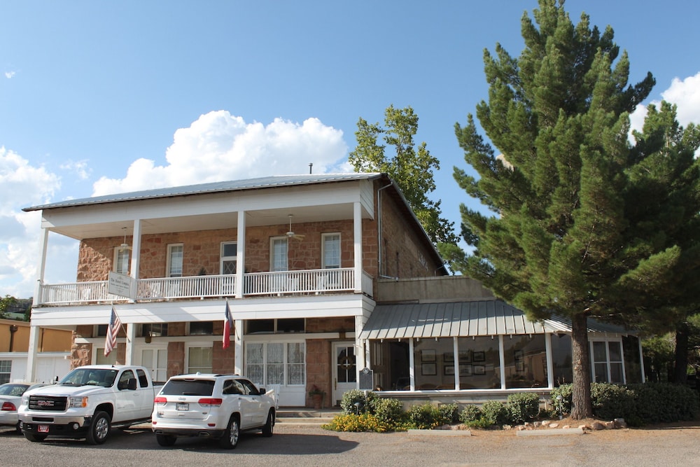 The Hotel Limpia - photo 74