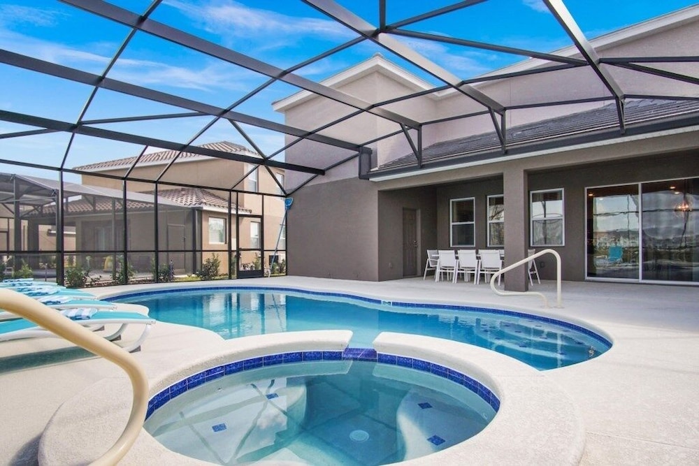 Welleroaks at Solterra Resort by Shine Villas - photo 27