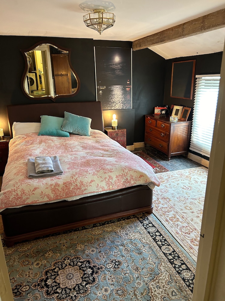 The Penthouse In Barnoldswick Town Centre 21354307 — Barnoldswick