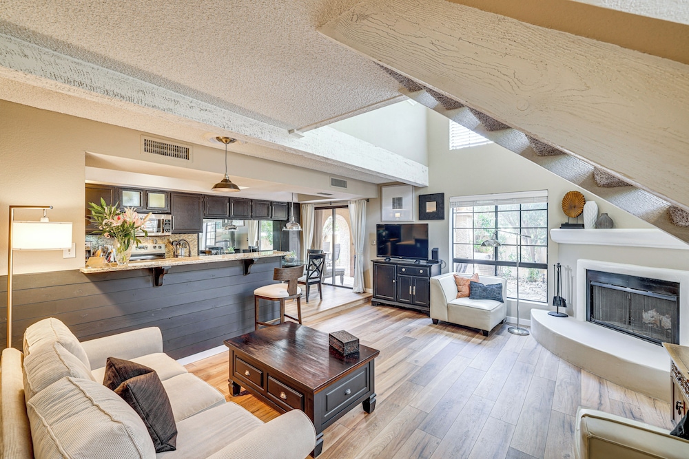 5 Mi to Hiking & Golf: Phoenix Gem w Pool Access — 4-Star Luxury Hotel in Phoenix, United States