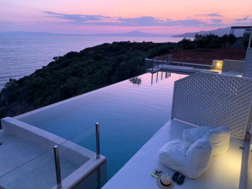 Katikies Manis Suites in Kardamyli, Greece