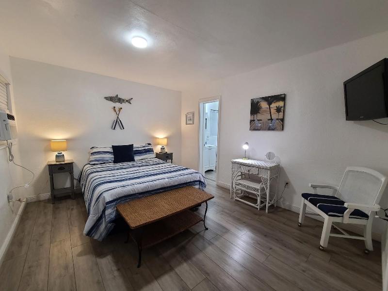 Sun Island Motel - photo 14