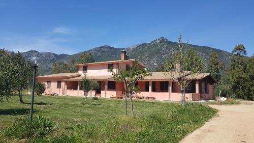 Villa nel verde — 4-Star Luxury Hotel in Iglesias, Italy