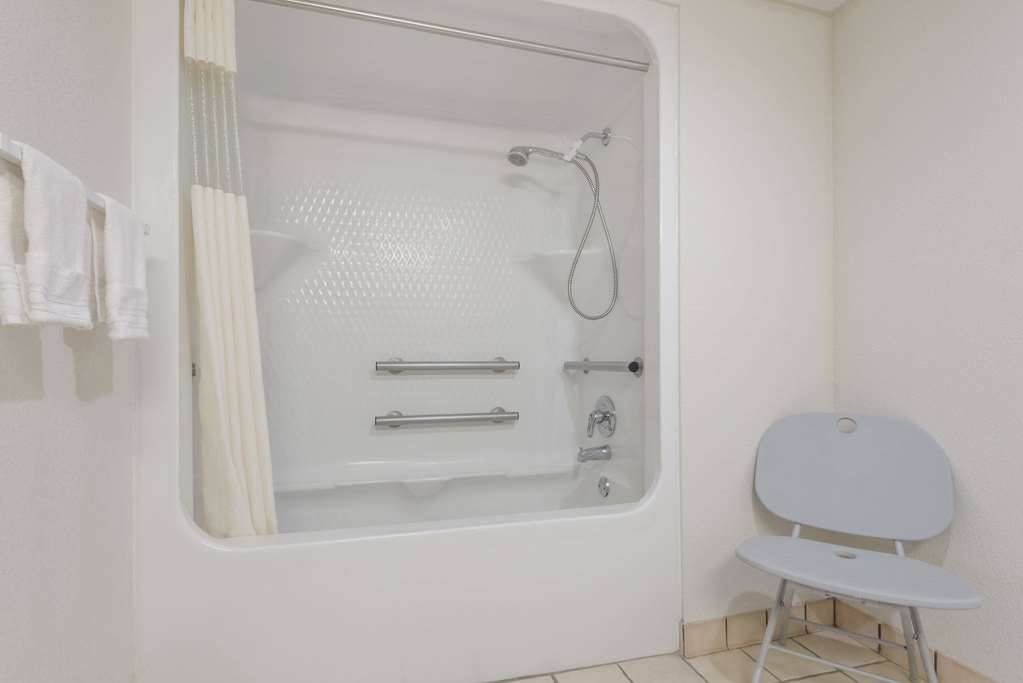 Days Inn by Wyndham Amarillo Medical Center - photo 9
