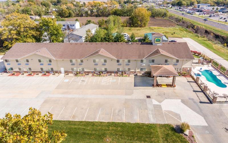 Wamego Inn and Suites - photo 2