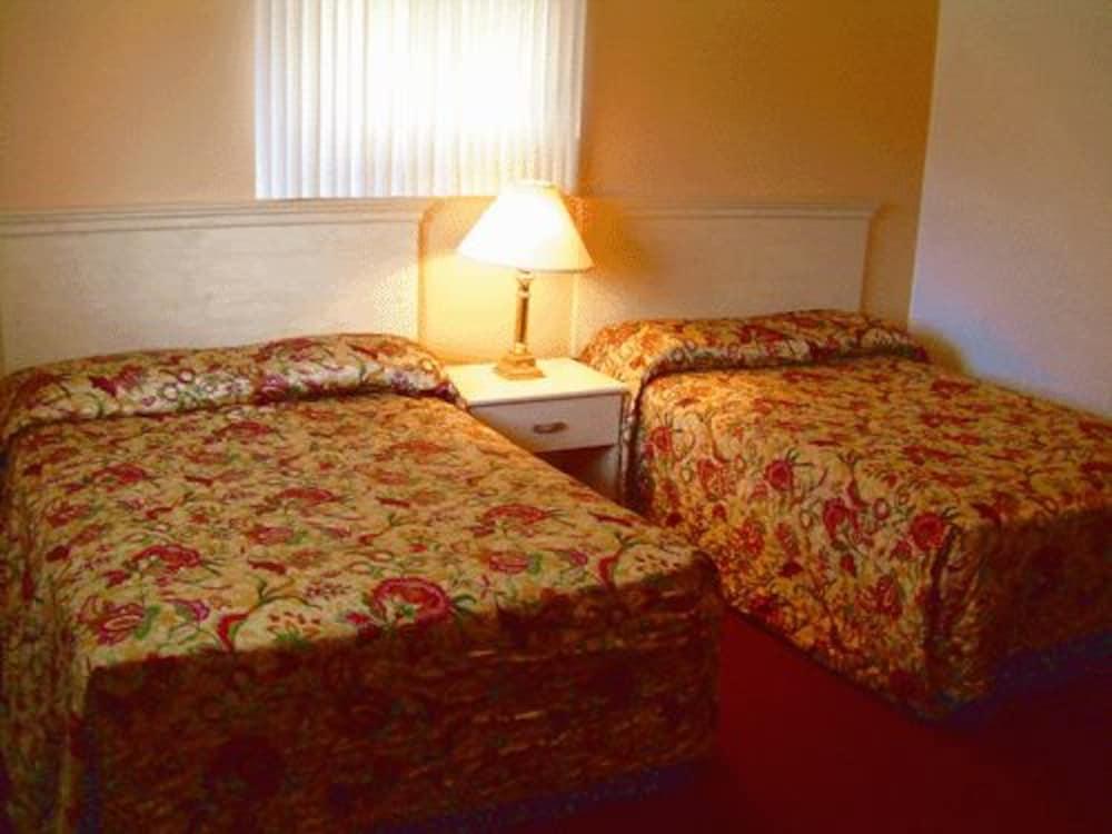 Pelican Motel - photo 4