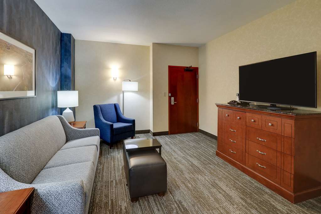 Drury Plaza Hotel Mt. Vernon - photo 14