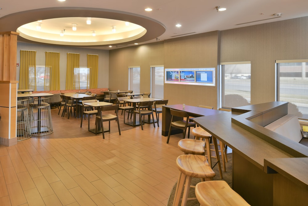 SpringHill Suites Des Moines West - photo 21