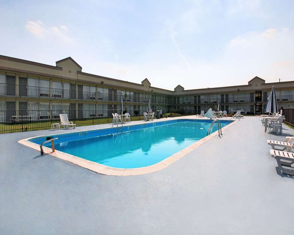 Quality Inn & Suites York East - photo 41