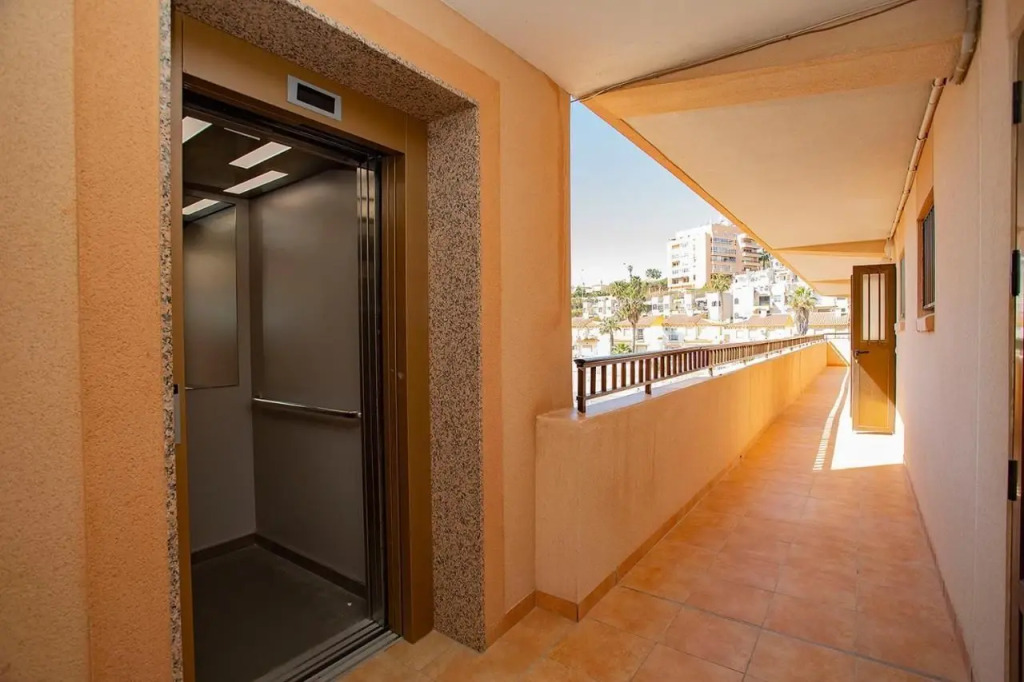 106 Economy Sea View Alicante Holiday in Torrevieja, Spain