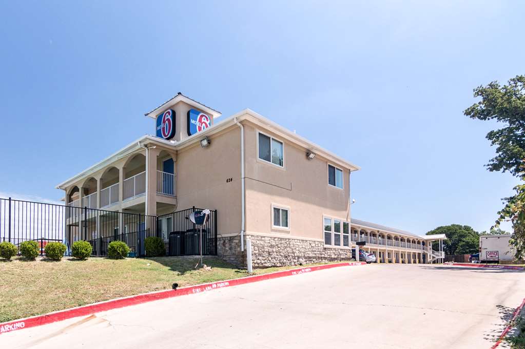 Motel 6 Azle TX - featured photo