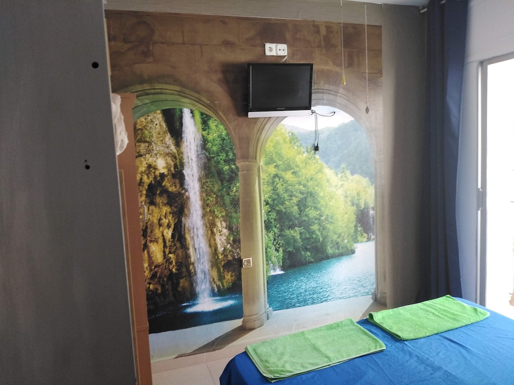 The Sky Lounge - carbon neutral hotel in La Mesa