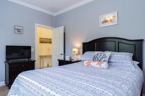 Southern Charm by Oak Island Accommodations - photo 38