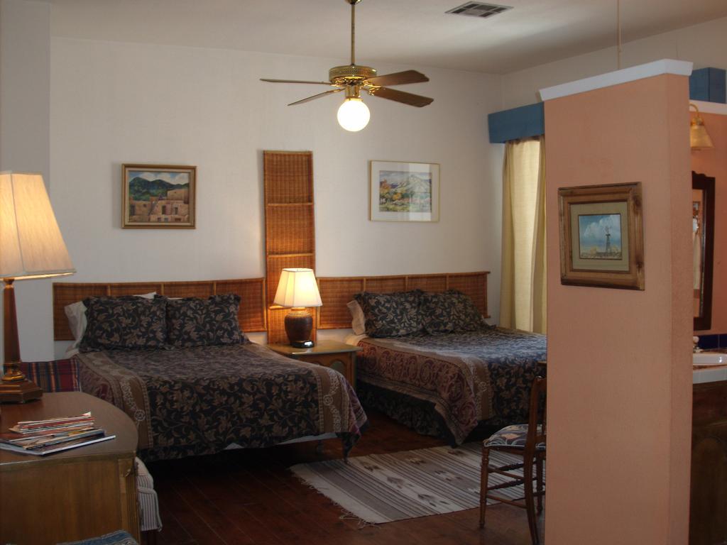 Lundeen Inn of the Arts - photo 10