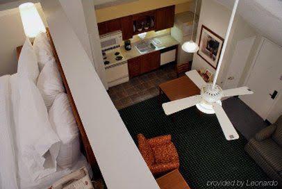 Moody Manor - photo 8