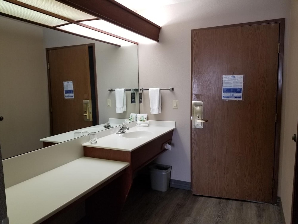 Shilo Inn Suites Salem - photo 20