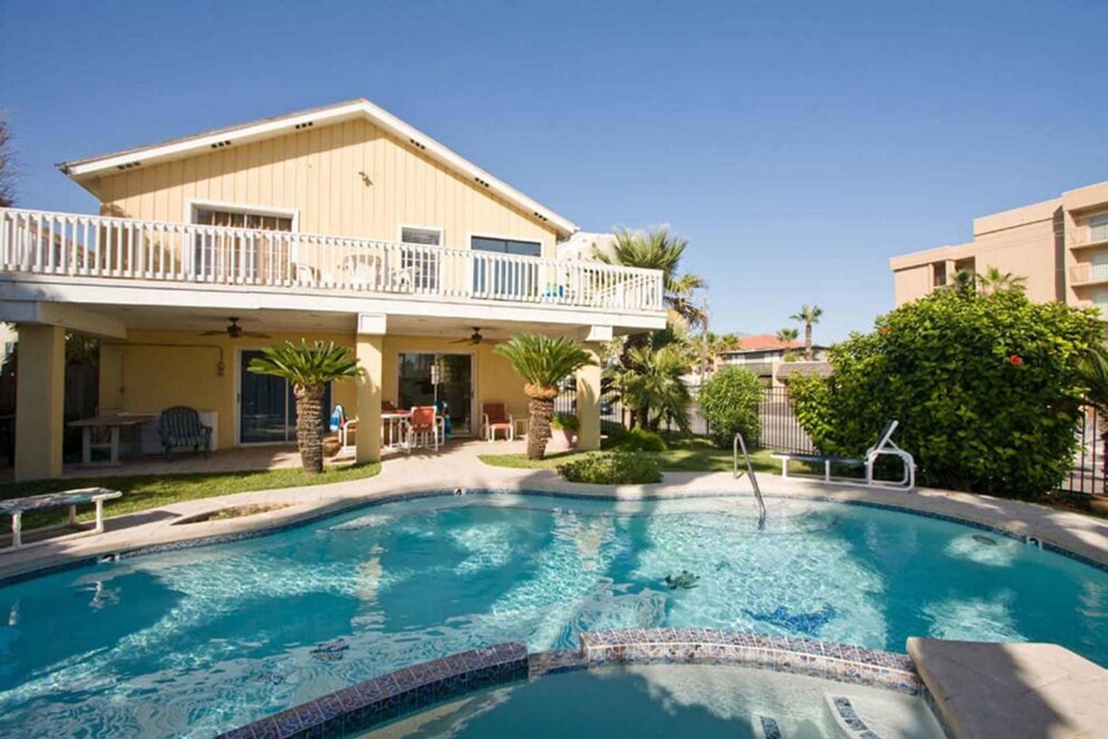 Gardenia Villa Home — 4-Star Luxury Hotel in South Padre Island, United States