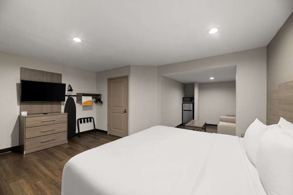 Quality Suites Wildwood The Villages - photo 18