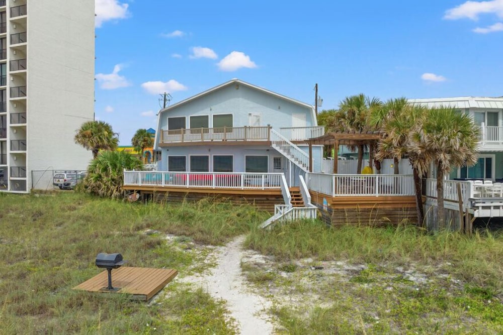 Sandpiper Beacon Beach Resort - photo 445