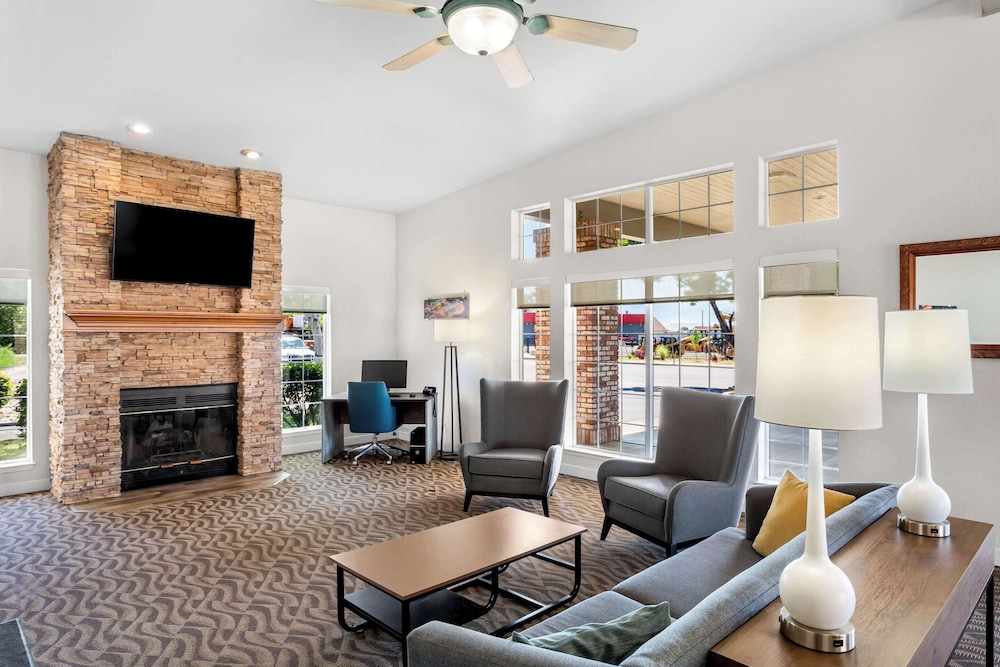 Comfort Inn & Suites Susanville - photo 3