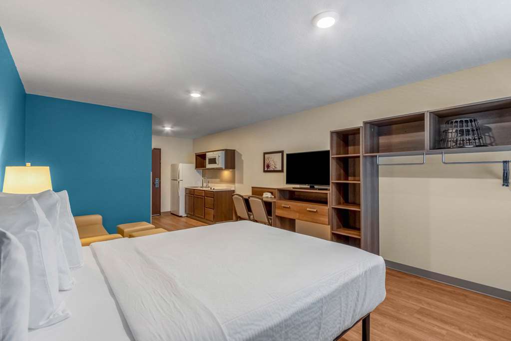WoodSpring Suites Miramar - photo 18