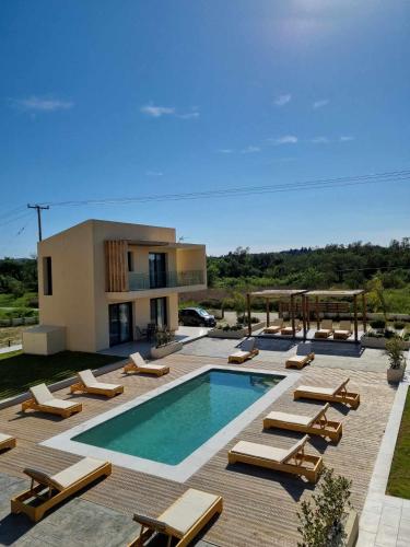 G Quattro Luxury Apartments — 4-Star Luxury Hotel in Lefkimmi, Greece
