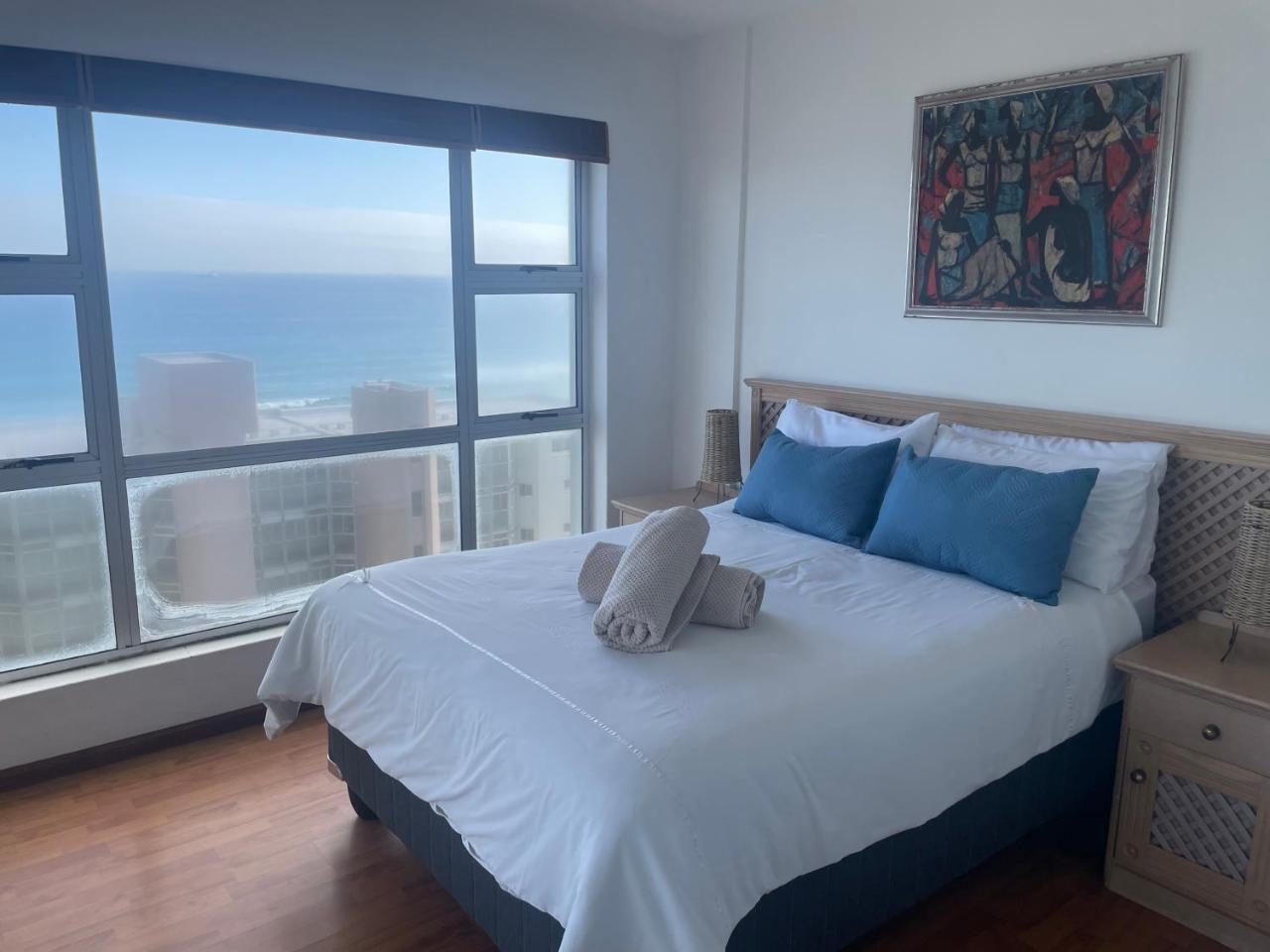 Oceanfront 2 Bedroom Apartment with Sunset Views at Ocean View B1001 Blouberg