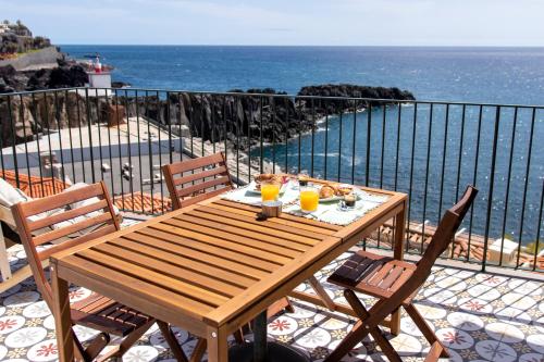 Casa do Ilhéu House of Ilhéu Câmara de Lobos — 4-Star Luxury Hotel in Camara De Lobos, Portugal