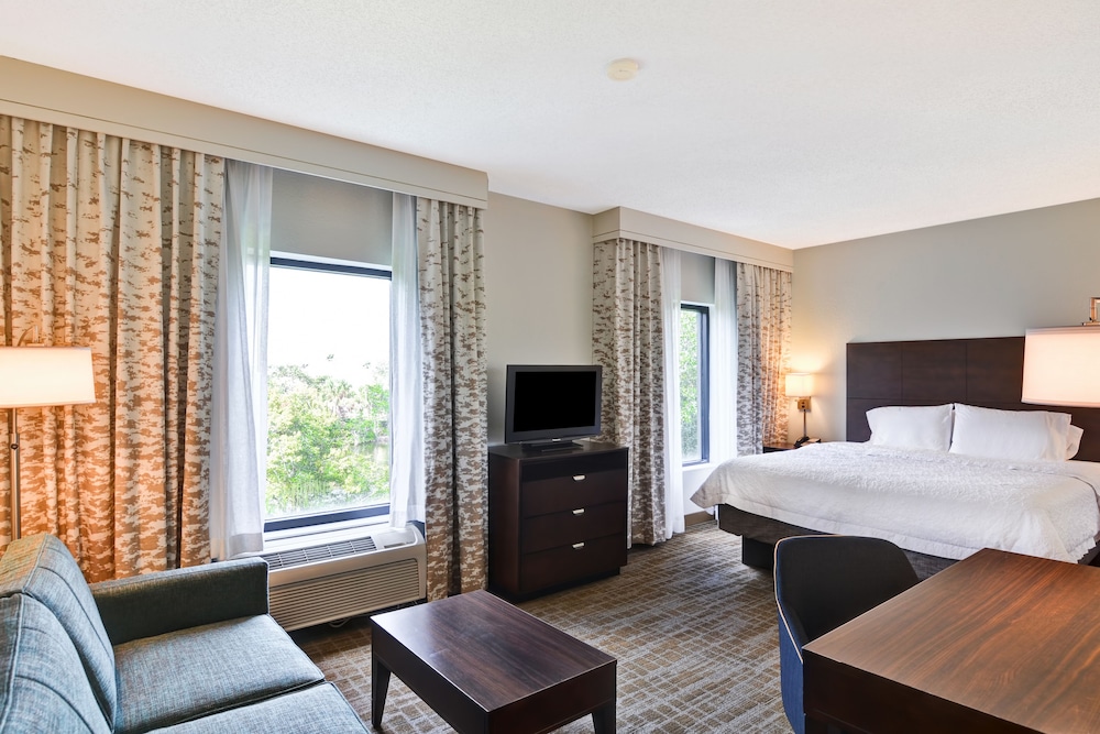 Hampton Inn & Suites Boynton Beach - photo 14
