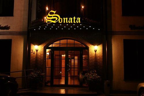 Sonata — hotel in Birstonas
