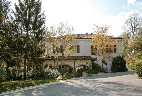 Hotel La Ginestra in Acqualagna, Italy
