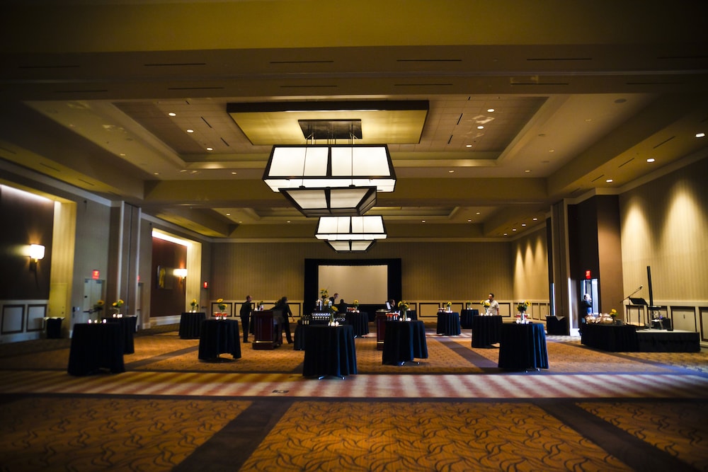 Overton Hotel and Conference Center - photo 57