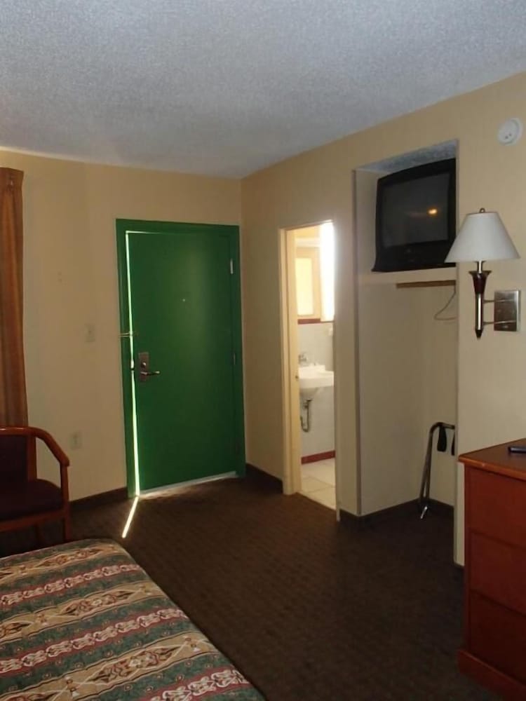Royal Inn of New Orleans - photo 14