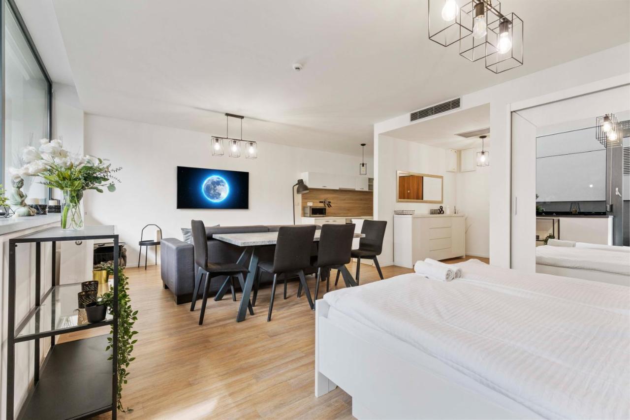 Lam Moon Ac Terrace — 4-Star Luxury Hotel in Bratislava, Slovakia