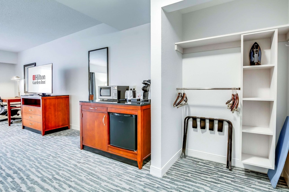 Hilton Garden Inn Louisville Northeast - photo 21