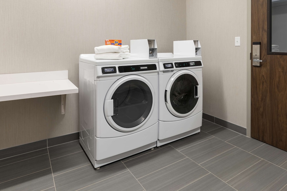 Hampton Inn Circleville - photo 29