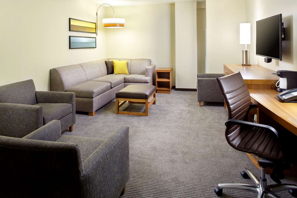 Hyatt Place Cleveland Lyndhurst Legacy Village - photo 17