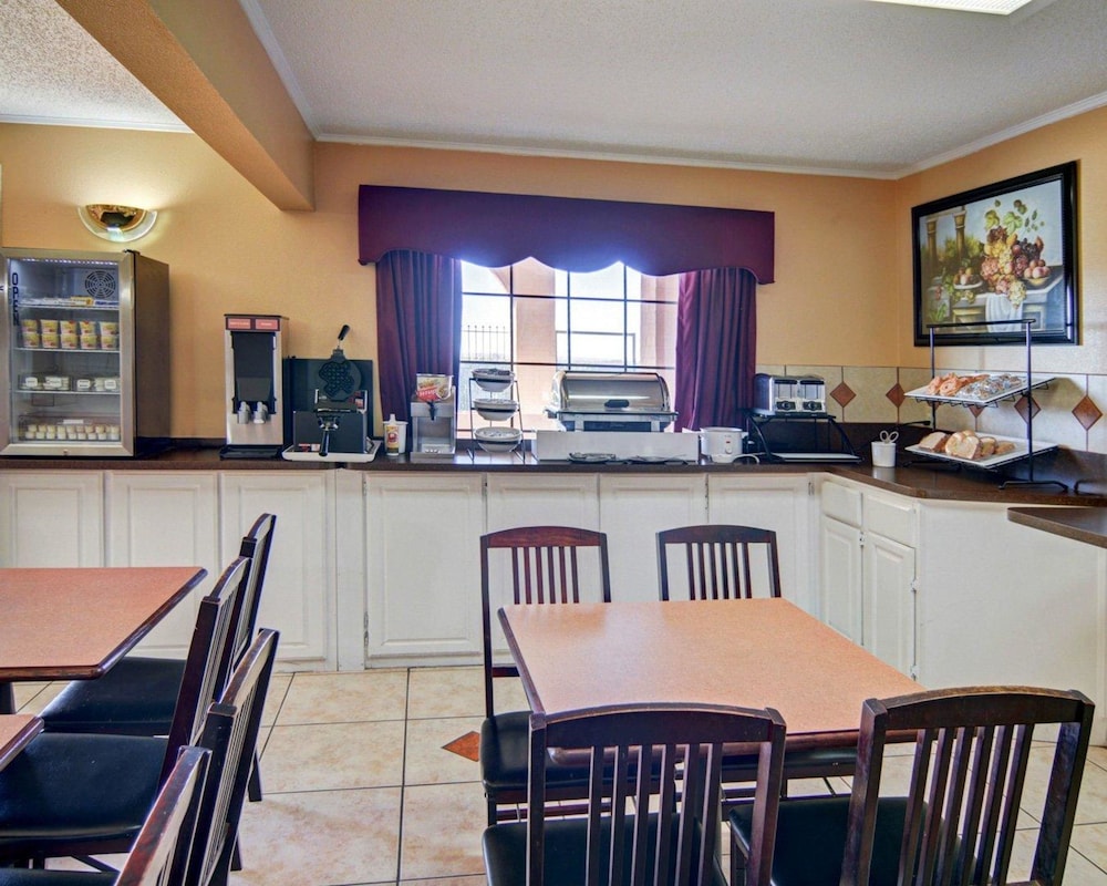 Super 8 by Wyndham Decatur Texas - photo 20
