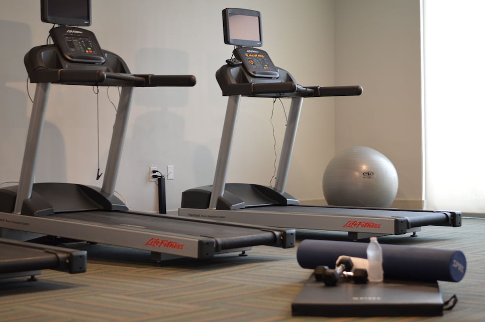 Holiday Inn Express & Suites Miami Hialeah by IHG - photo 33
