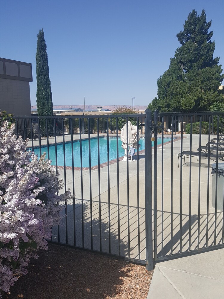 Lake Powell Canyon Inn - photo 28