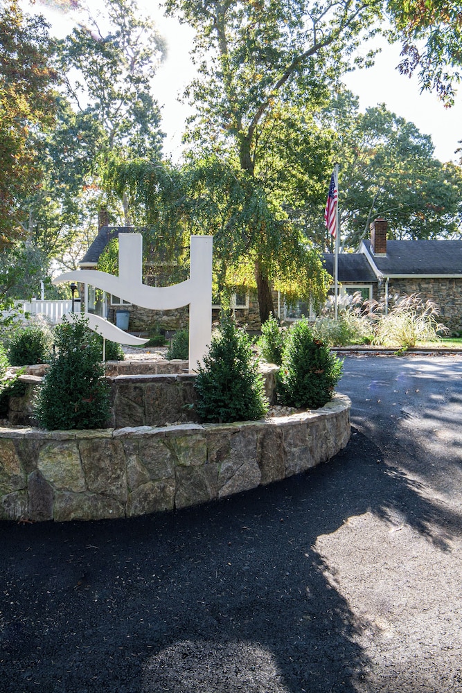 Hampton's Vacation Inn - photo 115