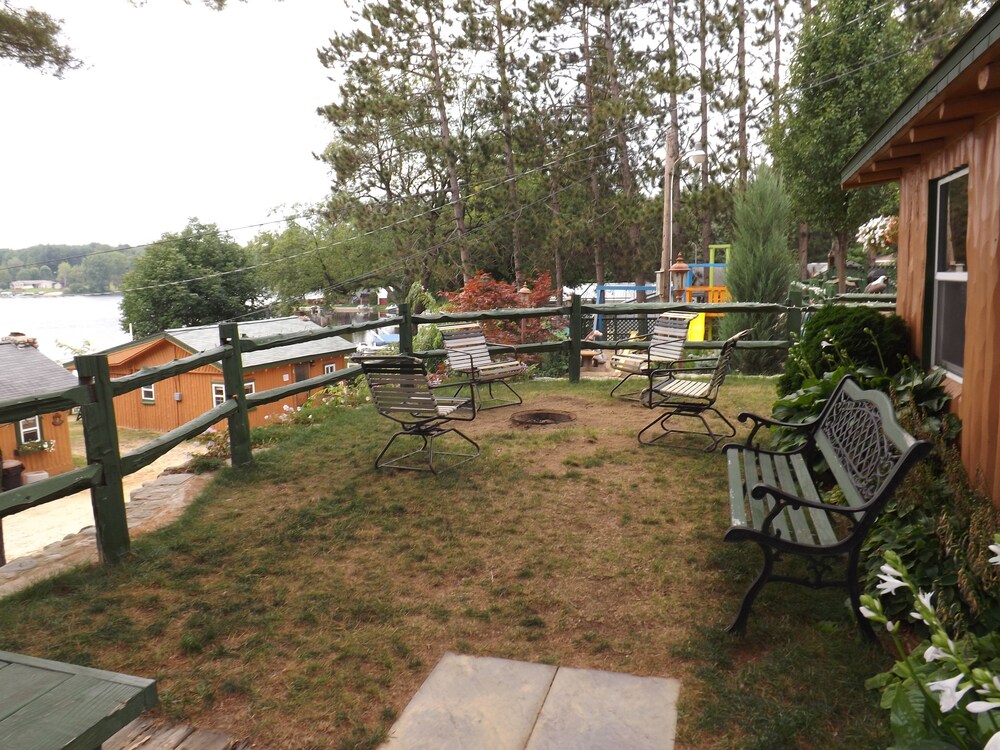 Crooked Lake Resort Cabin 4 - photo 37