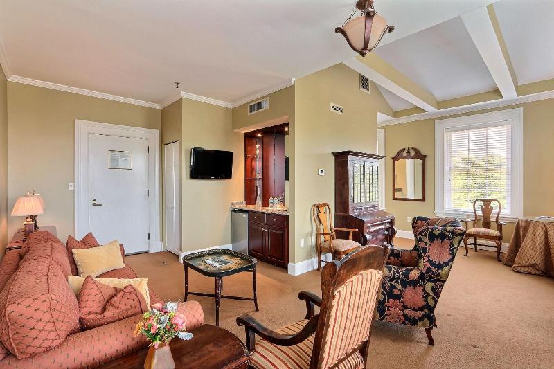 The Presidents Quarters Inn - photo 143
