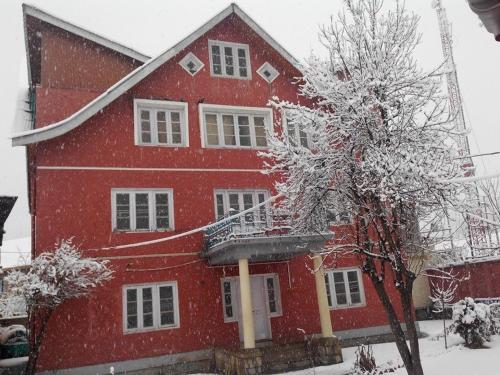 Maria's Hotel - last minute hotel in Srinagar