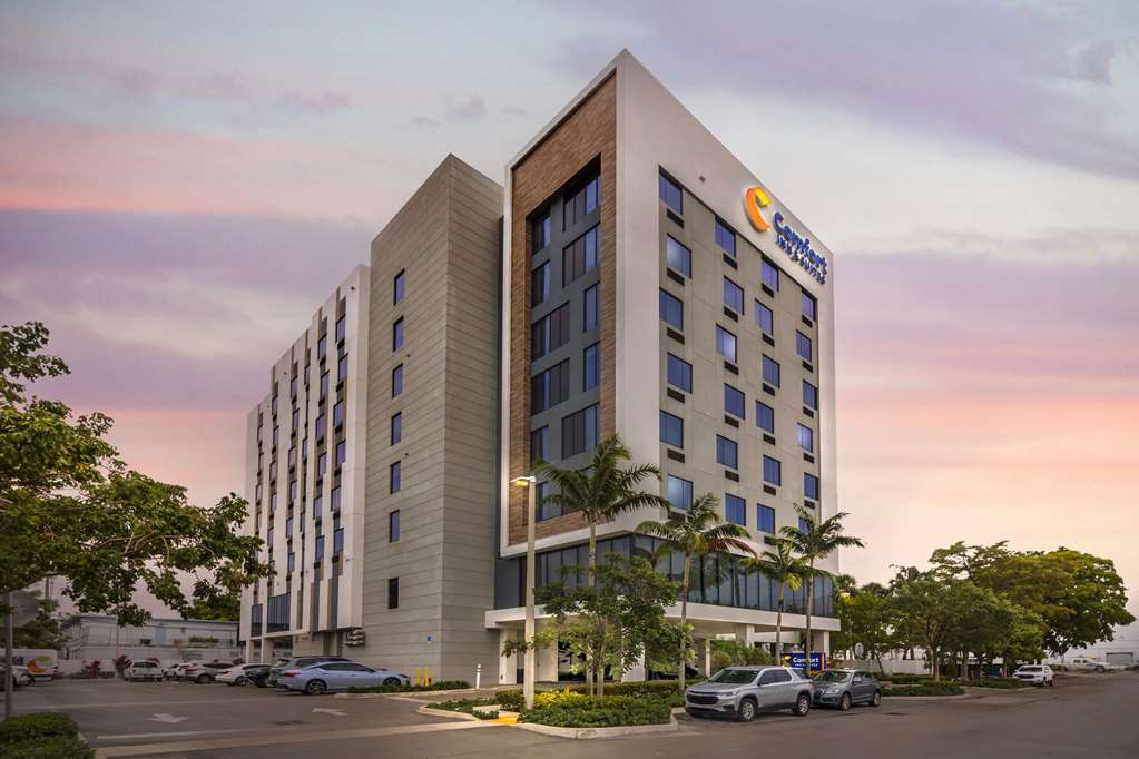 Comfort Inn & Suites Miami International Airport - photo 3