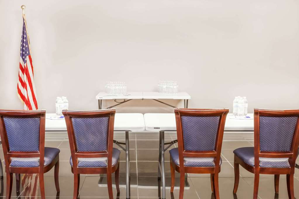 Baymont by Wyndham Delavan Near Lake Geneva - photo 14