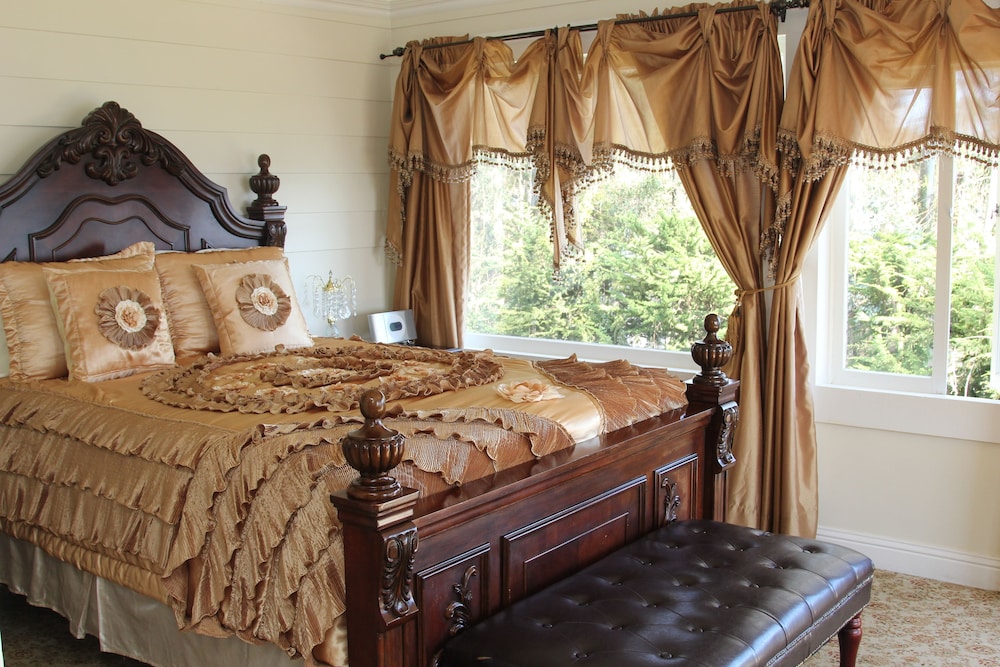 Monarch Cove Inn - photo 29